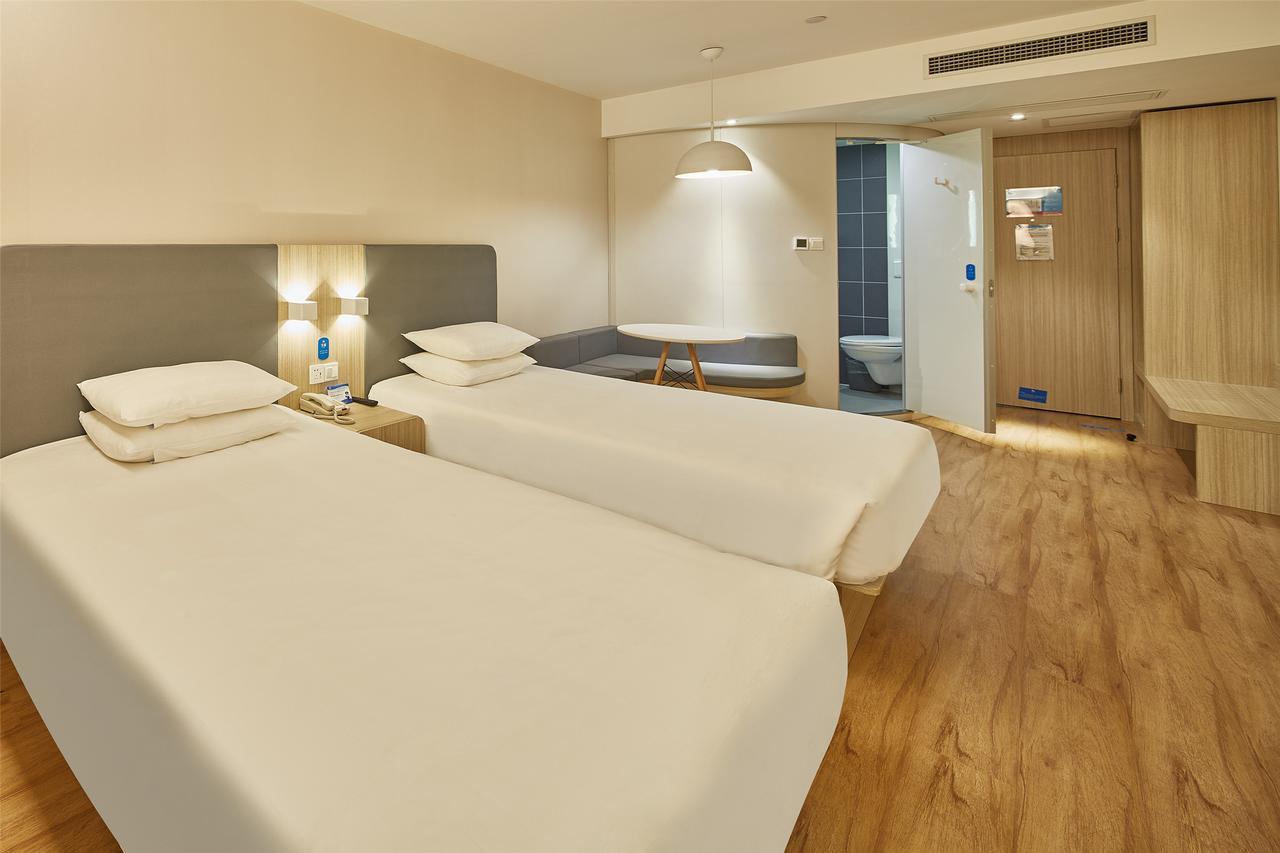Hanting Hotel Qingdao Zhanqiao Railway Station Exteriér fotografie